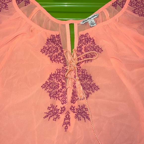 American Eagle see through hot pink long sleeve - Picture 3 of 4